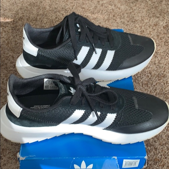 adidas flashback sneaker